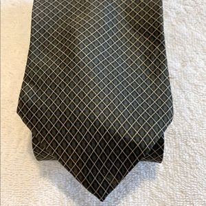 New Bill Blass Brown Gold 100% Silk Necktie